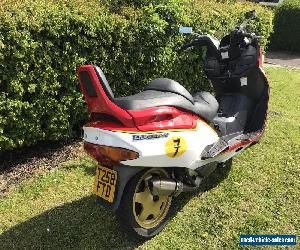 Suzuki Burgman AN 400 Maxi Scooter Barry Sheene Replica Paint 