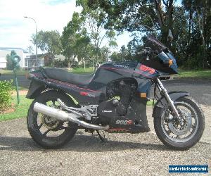 Kawasaki GPZ 900 