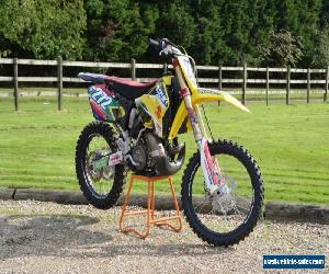 2008 58 SUZUKI RM250 K8 2 STROKE MOTOCROSS BIKE - EX NEVILLE BRADSHAW BIKE