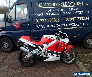 SUZUKI RGV250 1990 NON STD WITH EXCELLENT MODS RUNS WELL FULL MOT LOW MILES