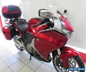 HONDA VFR1200F-D GT MANUAL VERSION WITH 3 BOX HONDA LUGGAGE. LOW MILEAGE