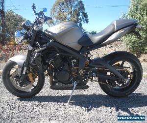 TRIUMPH 675 R 2010 MODEL TOP OF THE RANGE WITH OHLINS SHOCKS GREAT VALUE @ $6750